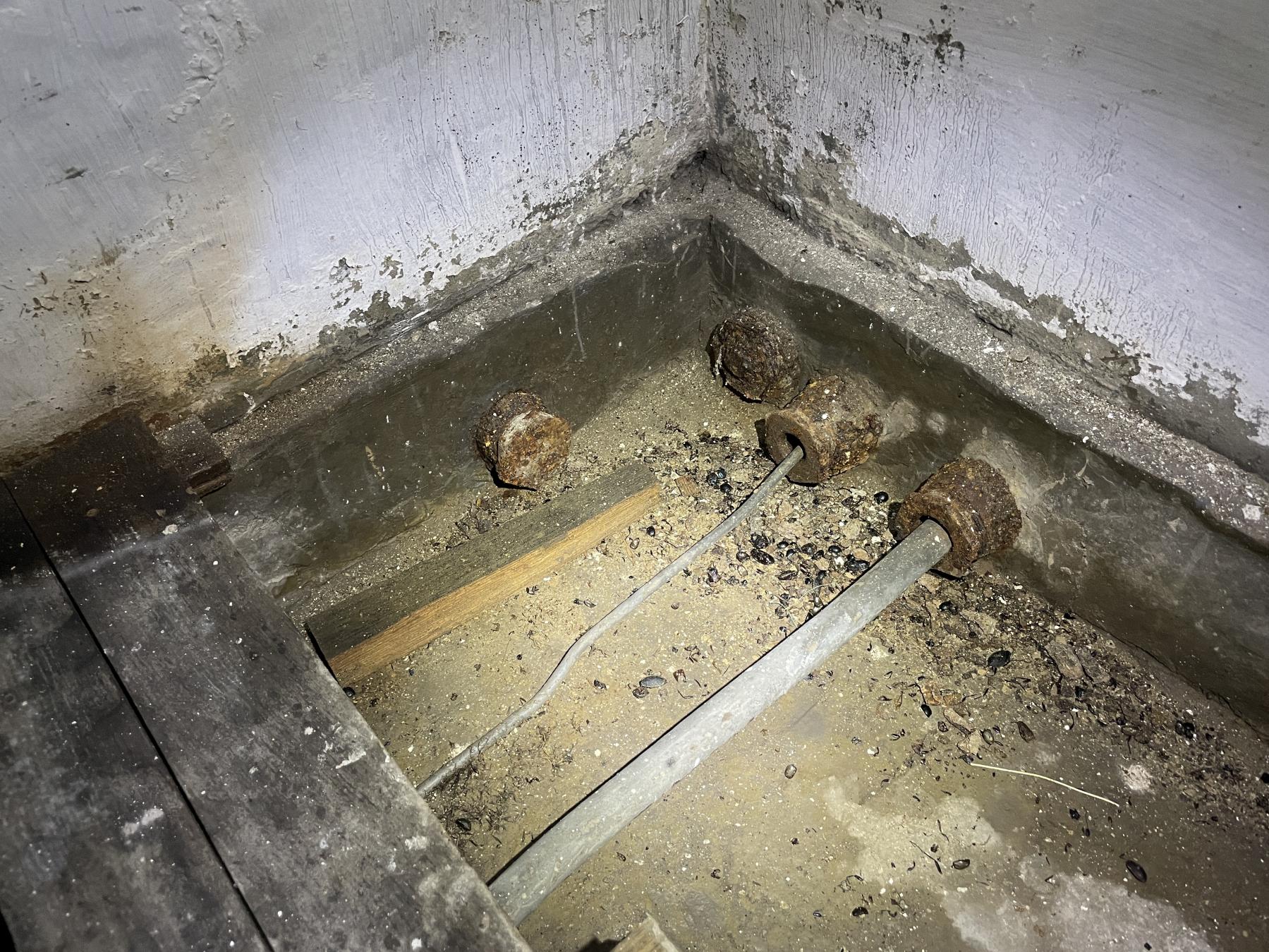 Ligne Maginot - C4 - (Chambre de coupure) - Arrivée et / ou départ de câbles - DK_Antoine4