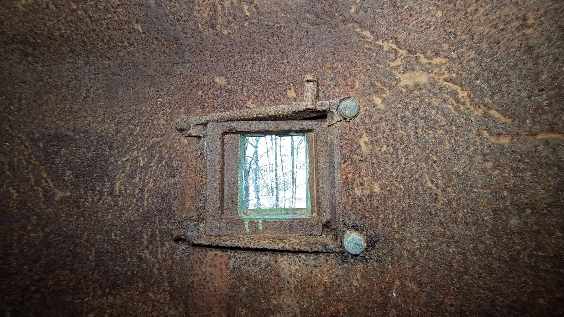 Ligne Maginot - GUNSTHAL COL EST - (Blockhaus pour arme infanterie) - Un des cinq créneaux de tirs de la cloche G.F.M. - Baptiste GAUDIN