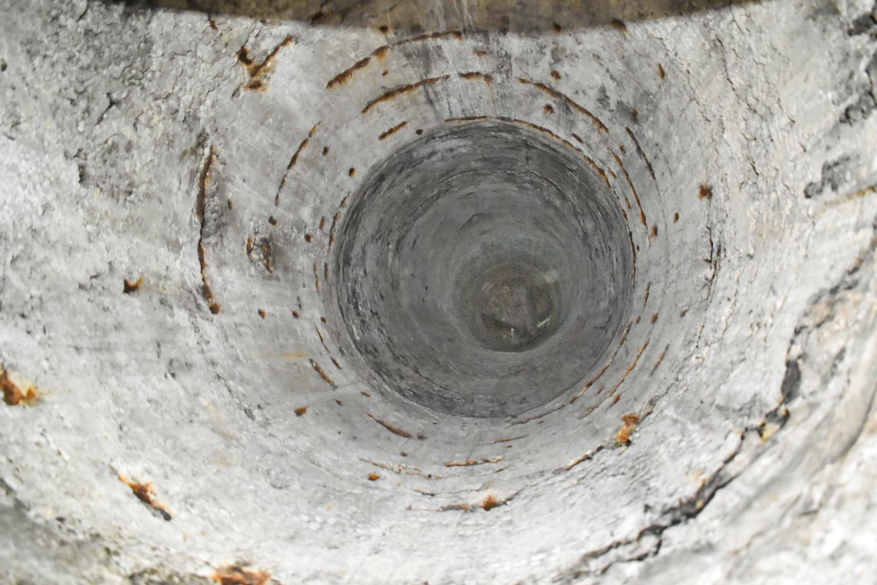 Ligne Maginot - 61/3 - OTTMARSHEIM SUD - (Casemate d'infanterie - Double) - Le puits, il n'est plus alimenté. - Daniel Froehly