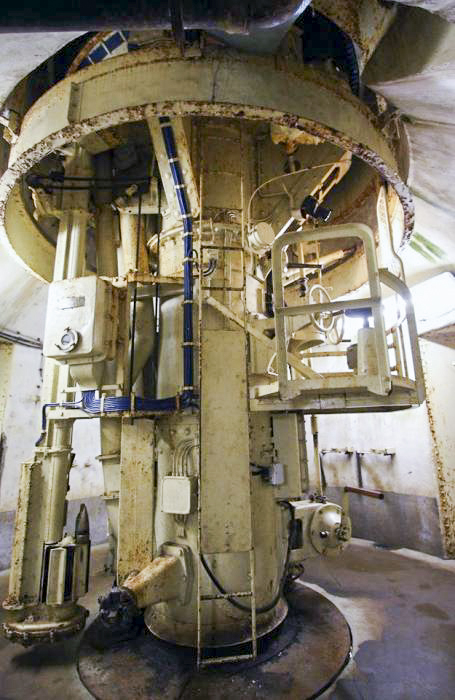 Ligne Maginot - FOUR A CHAUX - FAC - (Ouvrage d'artillerie) - Bloc 2
Etage intermédiaire de la tourelle de 75 - GRASSER Michel