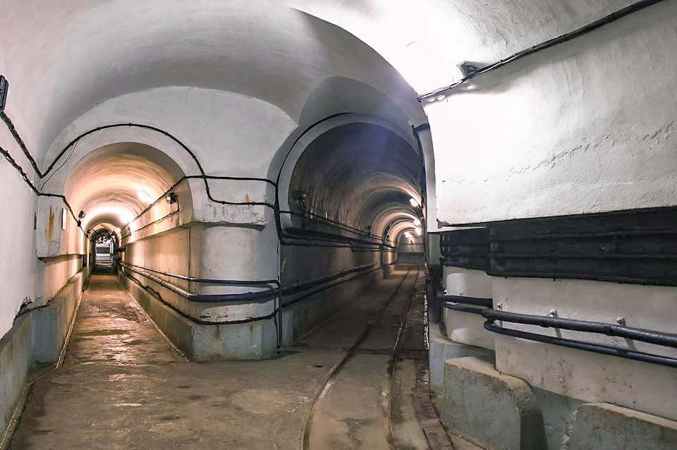 Ligne Maginot - FOUR A CHAUX - FAC - (Ouvrage d'artillerie) - Galerie vers le PC, à droite galerie du magasin aux artifices - GRASSER Michel