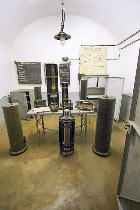 Ligne Maginot - FOUR A CHAUX - FAC - (Ouvrage d'artillerie) - Musée
Divers matériels optique - GRAMI