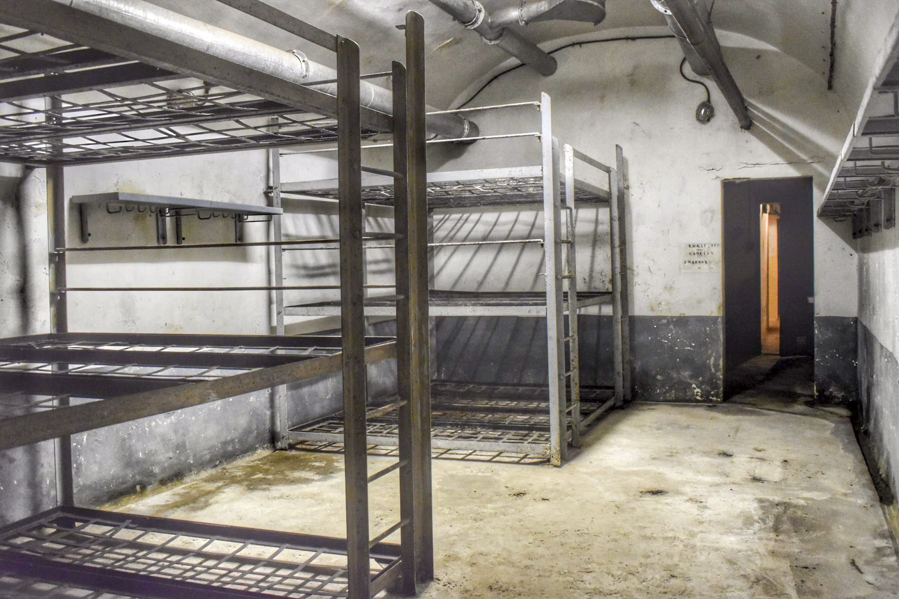 Ligne Maginot - FOUR A CHAUX - FAC - (Ouvrage d'artillerie) - Caserne
Chambre de troupe - Judith M.