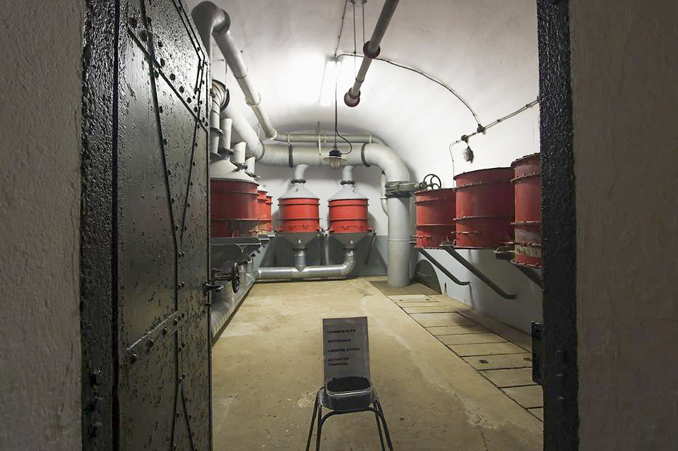 Ligne Maginot - FOUR A CHAUX - FAC - (Ouvrage d'artillerie) - Salle de neutralisation destinée au filtrage de l'air en cas d'attaque au gaz - GRASSER Michel