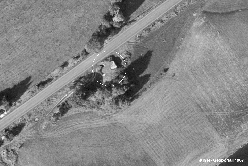 Ligne Maginot - B17 - LES BOUCHOTS - (Blockhaus de type indéterminé) - Le bloc en 1965 - IGN - Géoportail 1965