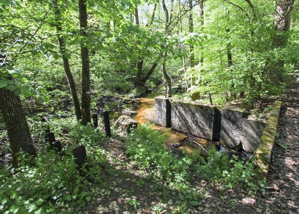 Ligne Maginot - ROTHENBOURG Est (Barrage 04) (Inondation défensive) - Le barrage et le réseau de rail antichar. - GRAMI