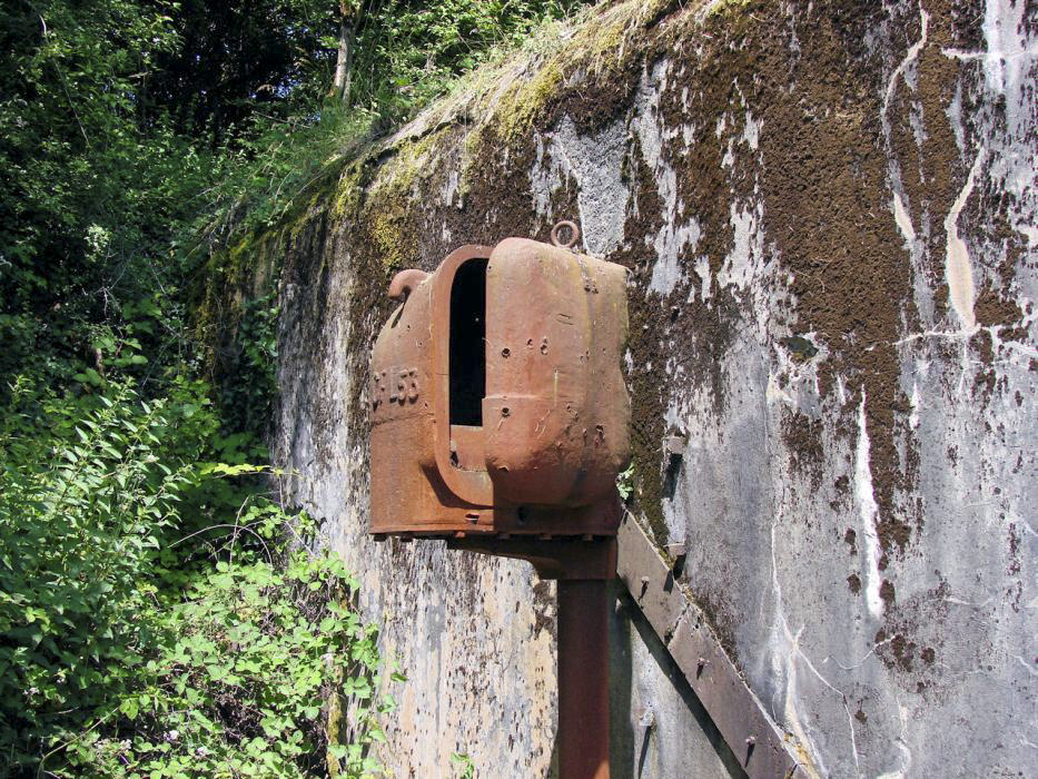 Ligne Maginot - HACKENBERG - A19 (Ouvrage d'artillerie) - Bloc 4
Niche blindée du projecteur. - Schnoupf