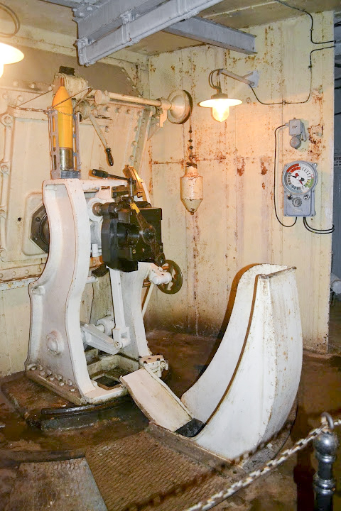 Ligne Maginot - HACKENBERG - A19 (Ouvrage d'artillerie) - Bloc 9 
Créneau pour lance bombe de 135 mm - PAVEL Jan