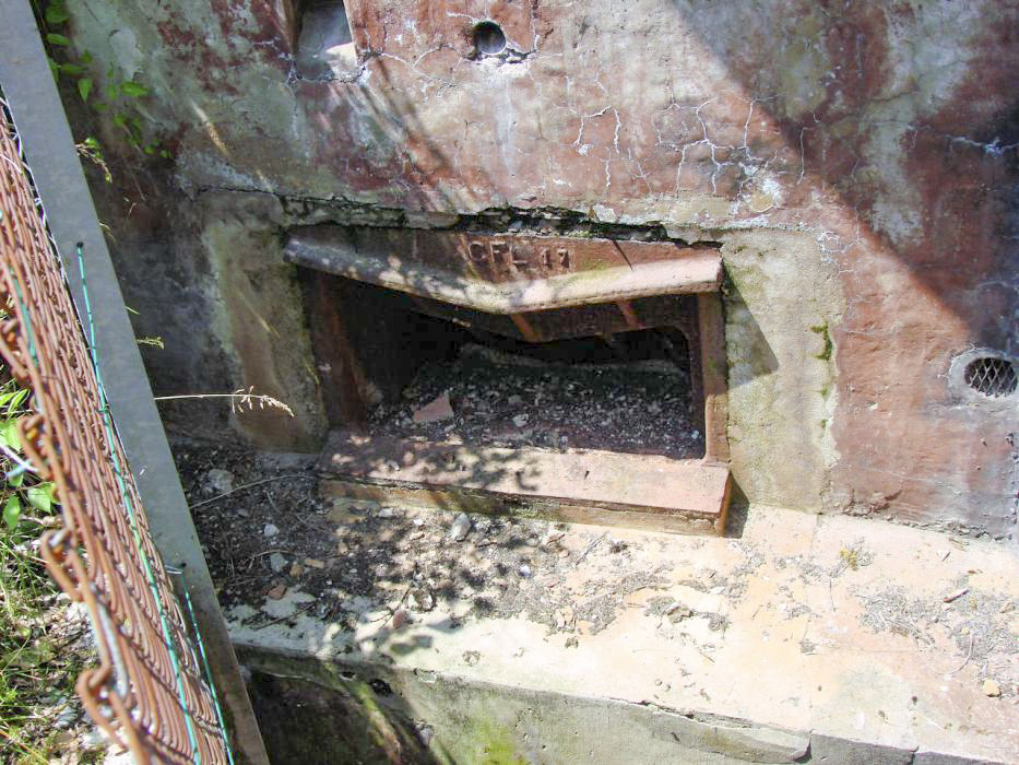 Ligne Maginot - HACKENBERG - A19 (Ouvrage d'artillerie) - Bloc 25
Créneau du mortier de 50. - Schnoupf