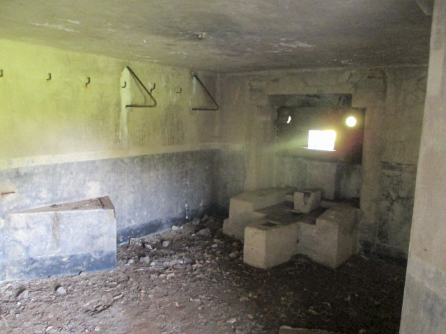 Ligne Maginot - B723 - FERME aux PUCES (Blockhaus pour canon) - Intérieur du blockhaus. - Randonneur62