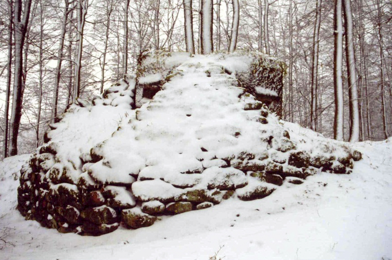 Ligne Maginot - FM39 - DIEBSKOPF 1 - (Blockhaus pour arme infanterie) - Le rocaillage entre le créneau frontal et latéral droit - Antoine SCHOEN