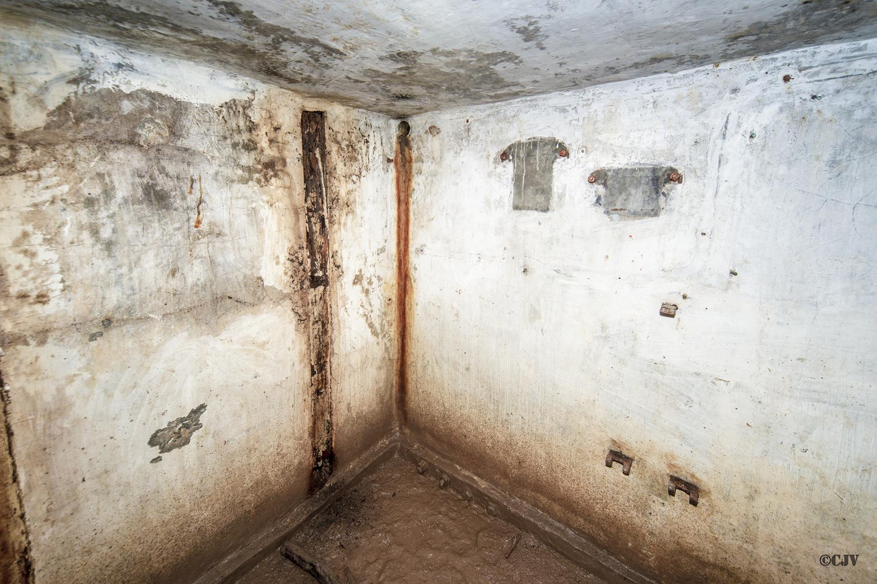 Ligne Maginot - E4 - (Chambre de coupure - Avec central) -  - Lia VERMEULEN