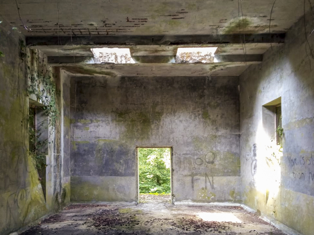 Ligne Maginot - FROESCHWILLER - (Dépôt de Munitions) - La salle de stockage - donceuh
