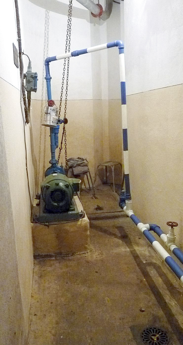 Ligne Maginot - ZEITERHOLZ - X6 - (Abri) - Pompe du puits alimentant l'abri - Sylvie Laure LAMBERT
