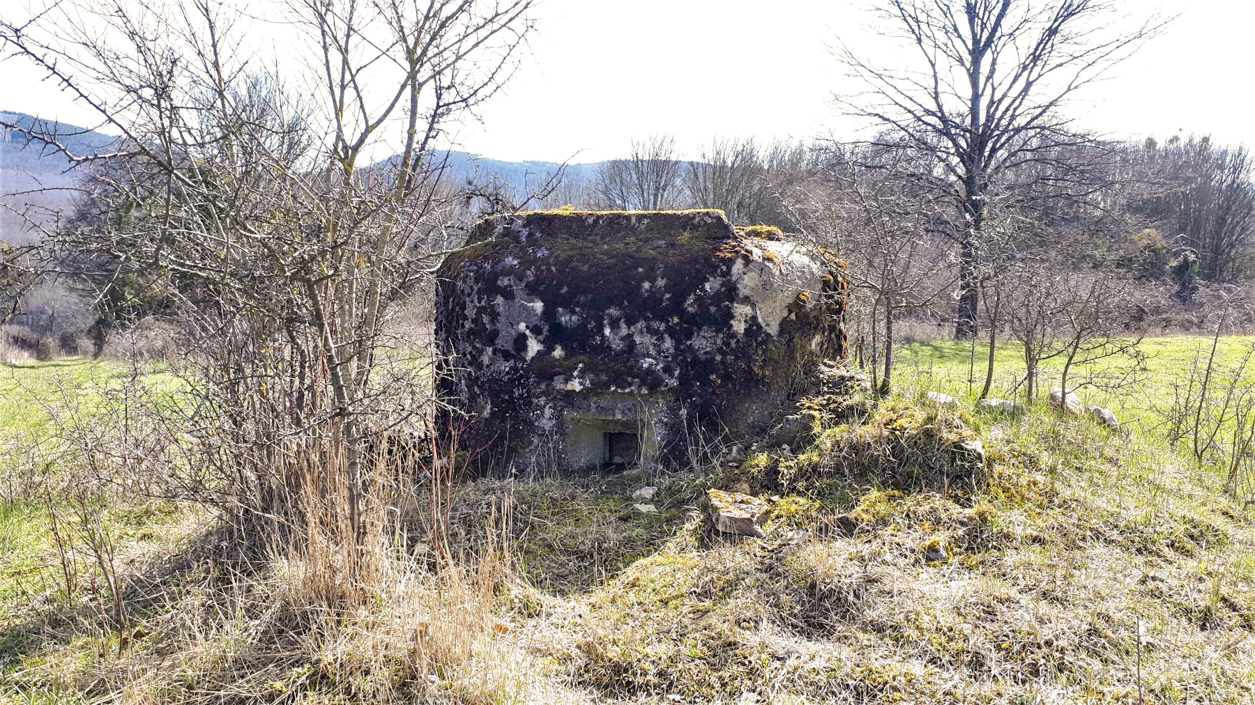 Ligne Maginot - FM16 - KUEHLAEGER - (Blockhaus pour arme infanterie) - Créneau droit - Gregory Fuchs
