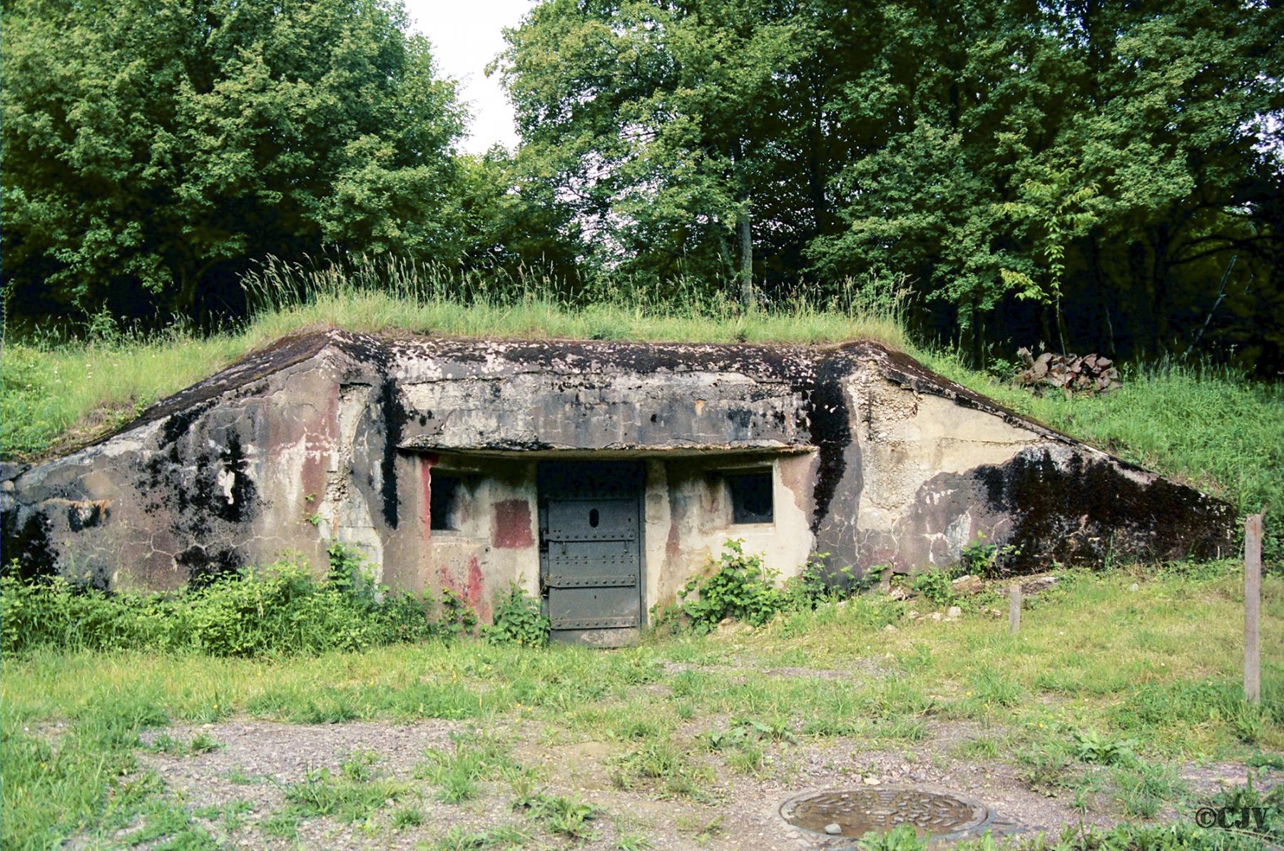 Ligne Maginot - LEMBACH - (Ouvrage d'infanterie) - Bloc d'entrée et issue de secours - Lia VERMEULEN