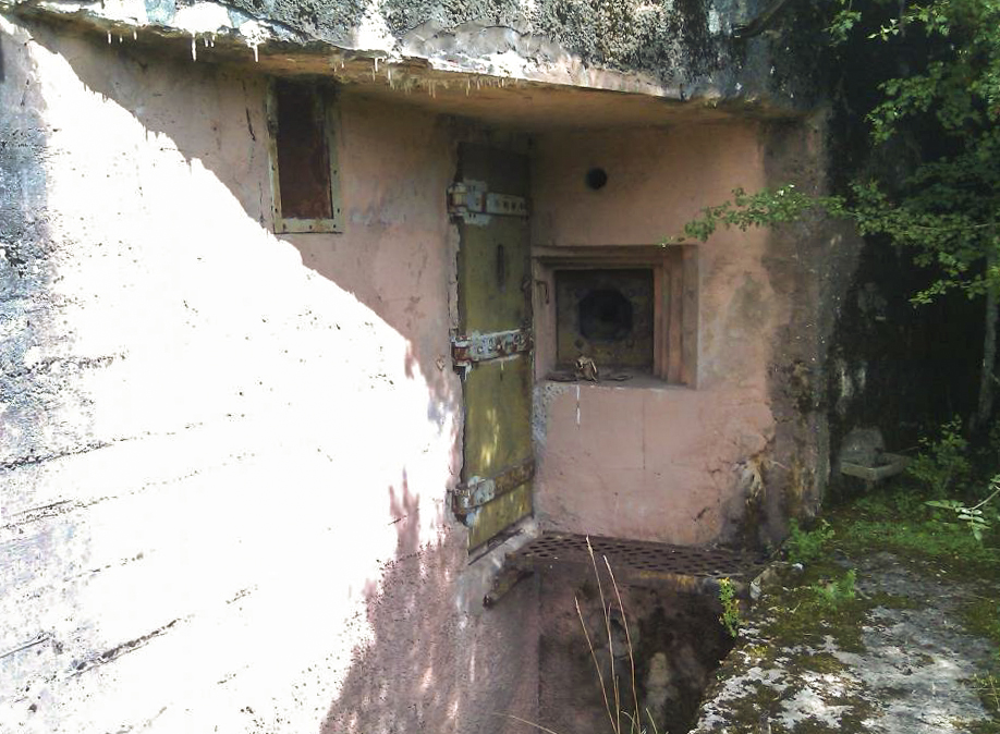 Ligne Maginot - LEMBACH - (Ouvrage d'infanterie) - Bloc 1
Entrée - donceuh
