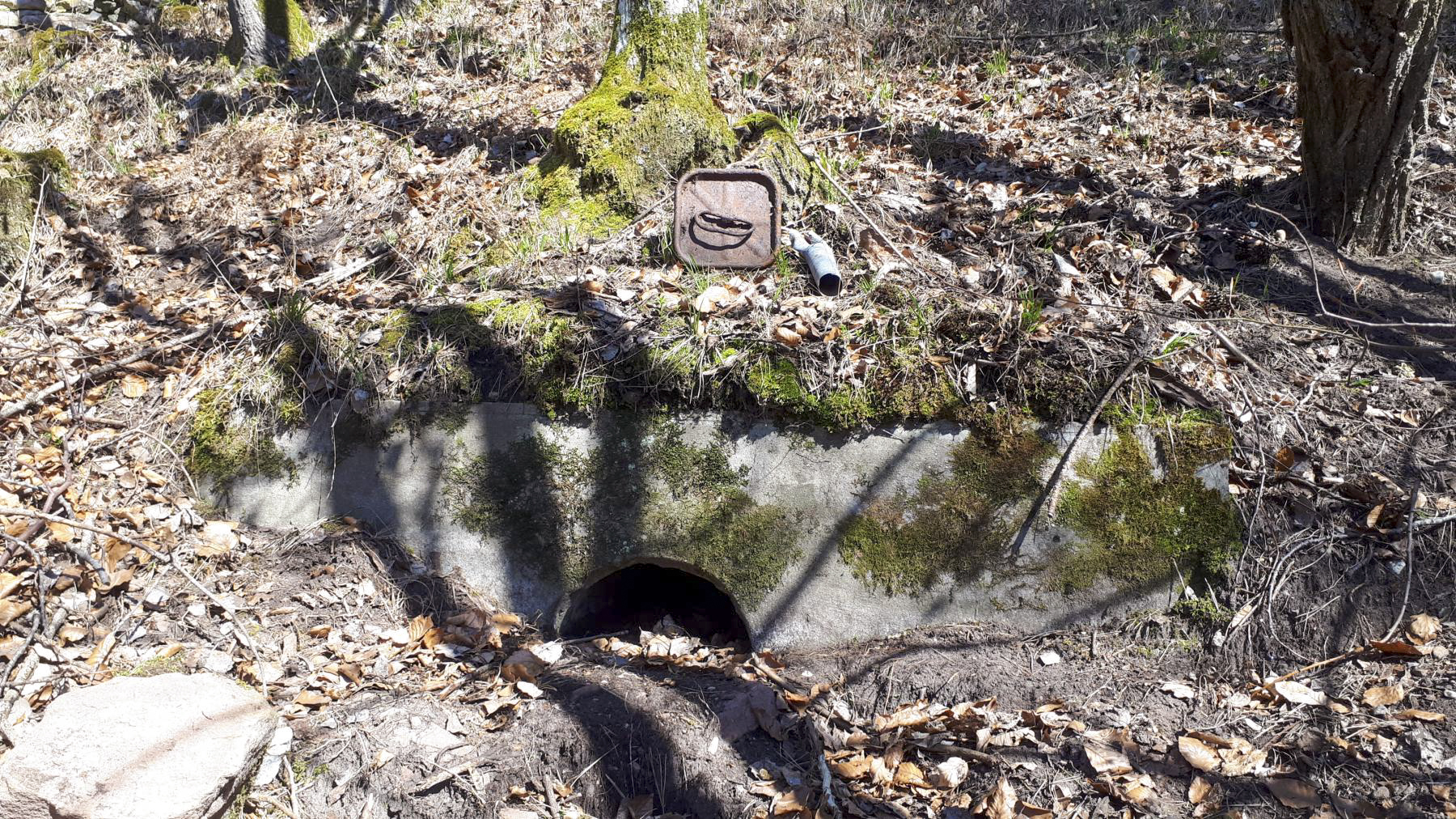 Ligne Maginot - NONNENHARDT N°1 - (Blockhaus pour arme infanterie) - Sortie de l'égout - Gregory Fuchs