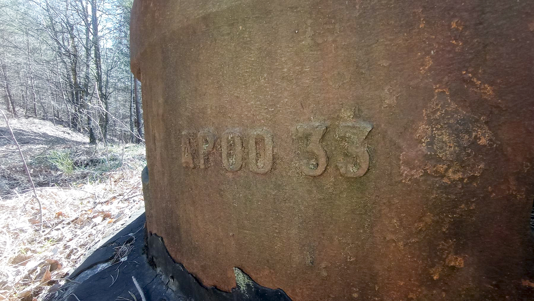 Ligne Maginot - NONNENHARDT N°1 - (Blockhaus pour arme infanterie) - Détail du marquage de la cloche GFM ' AP00 33' - Baptiste GAUDIN
