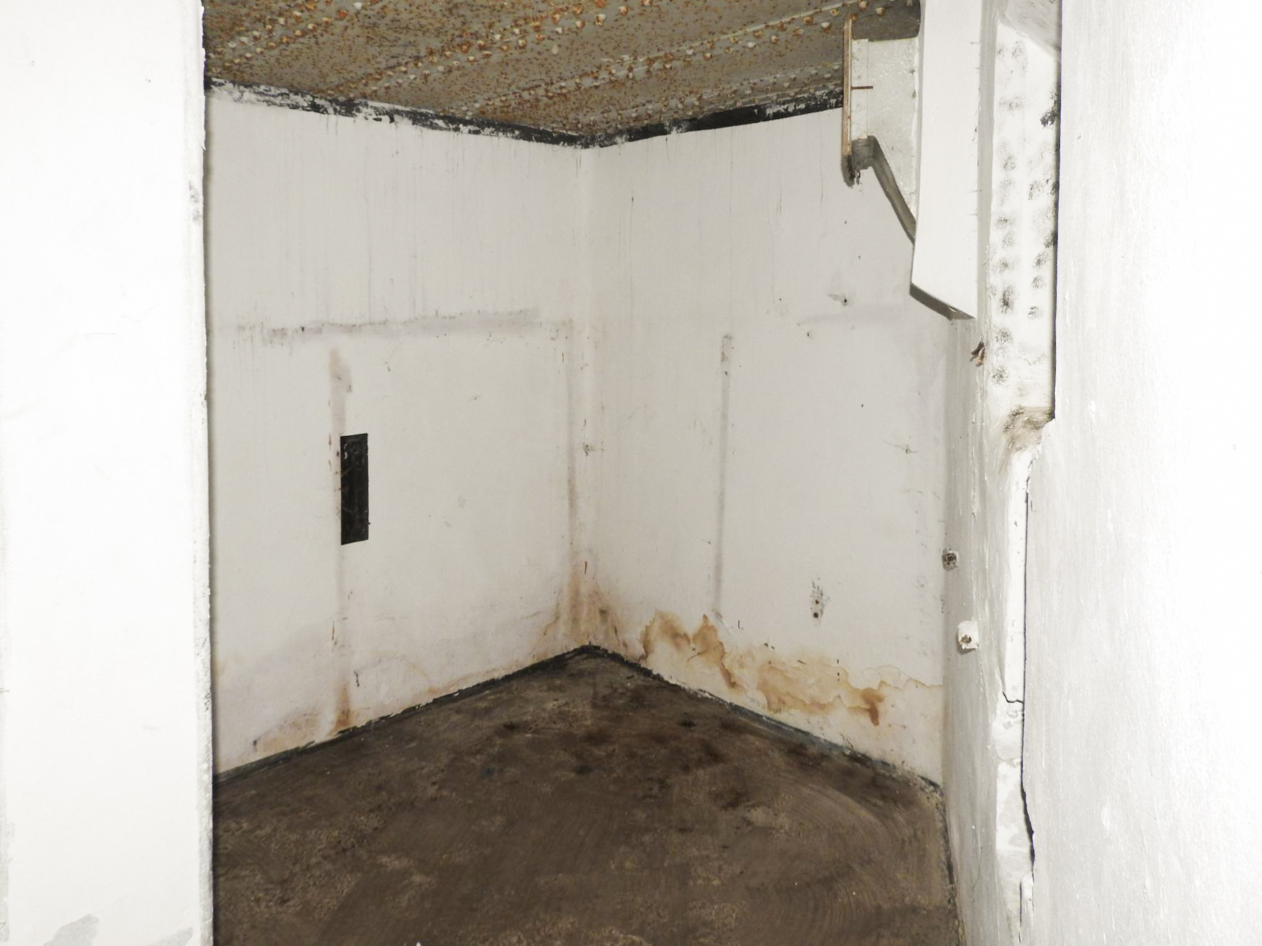 Ligne Maginot - NONNENHARDT N°1 - (Blockhaus pour arme infanterie) - Emplacement du filtre et de la ventilation - STENGER Mathieu
