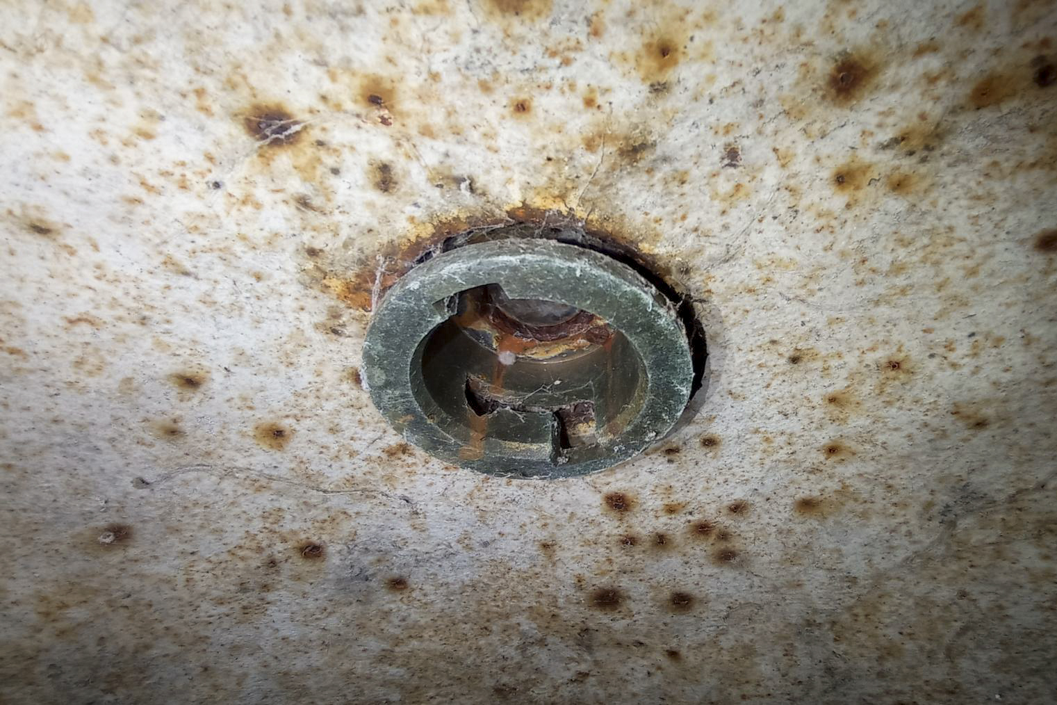 Ligne Maginot - NONNENHARDT N°2 - (Blockhaus pour arme infanterie) - L'orifice périscopique de la cloche GFM - Baptiste GAUDIN