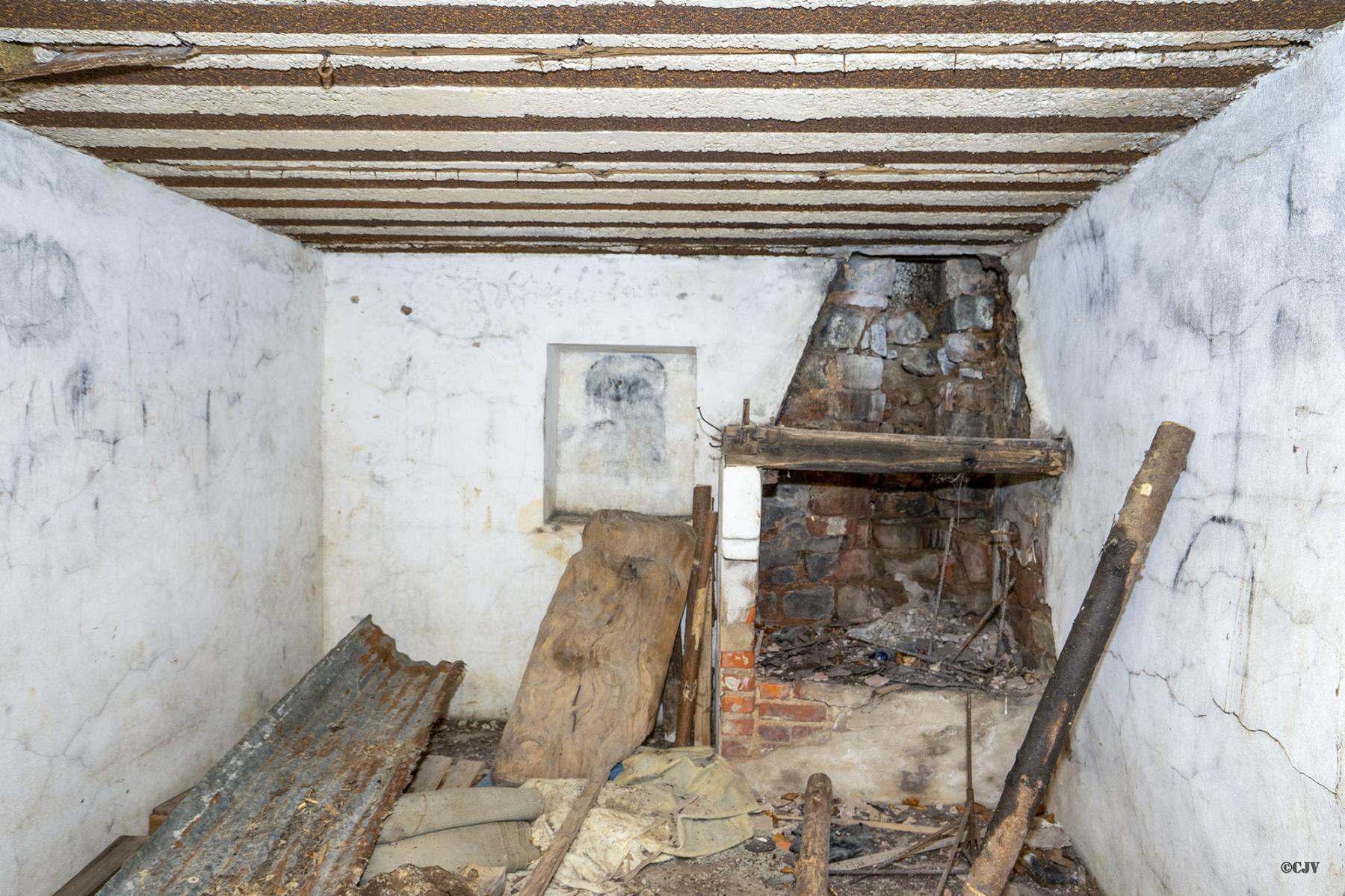 Ligne Maginot - SAUER (III°BON - 165°RIF) - (PC de Quartier) - L'intérieur - Lia VERMEULEN