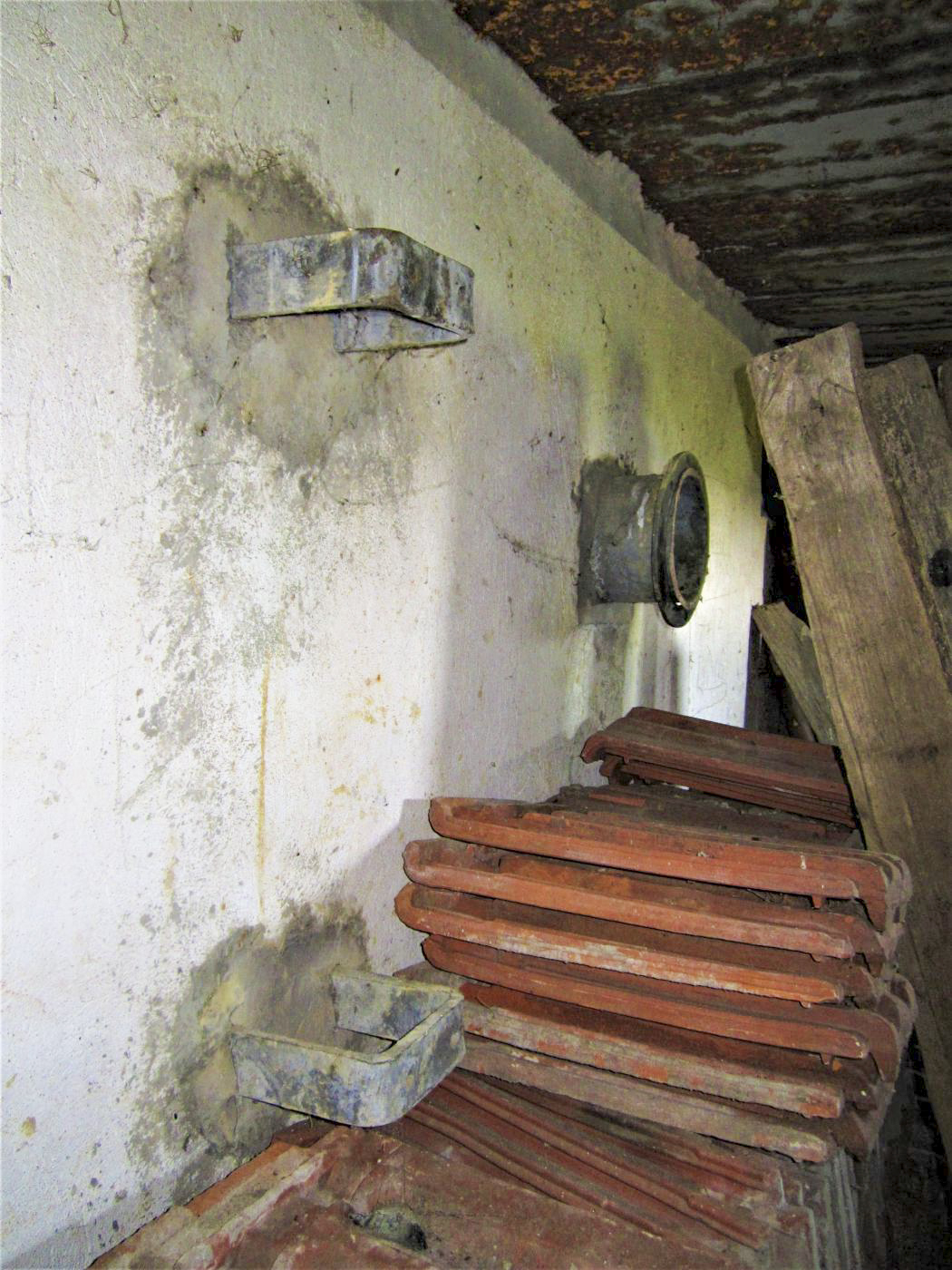 Ligne Maginot - SPIESS 1 - (Blockhaus pour arme infanterie) - Support du ventilateur - Gregory Fuchs