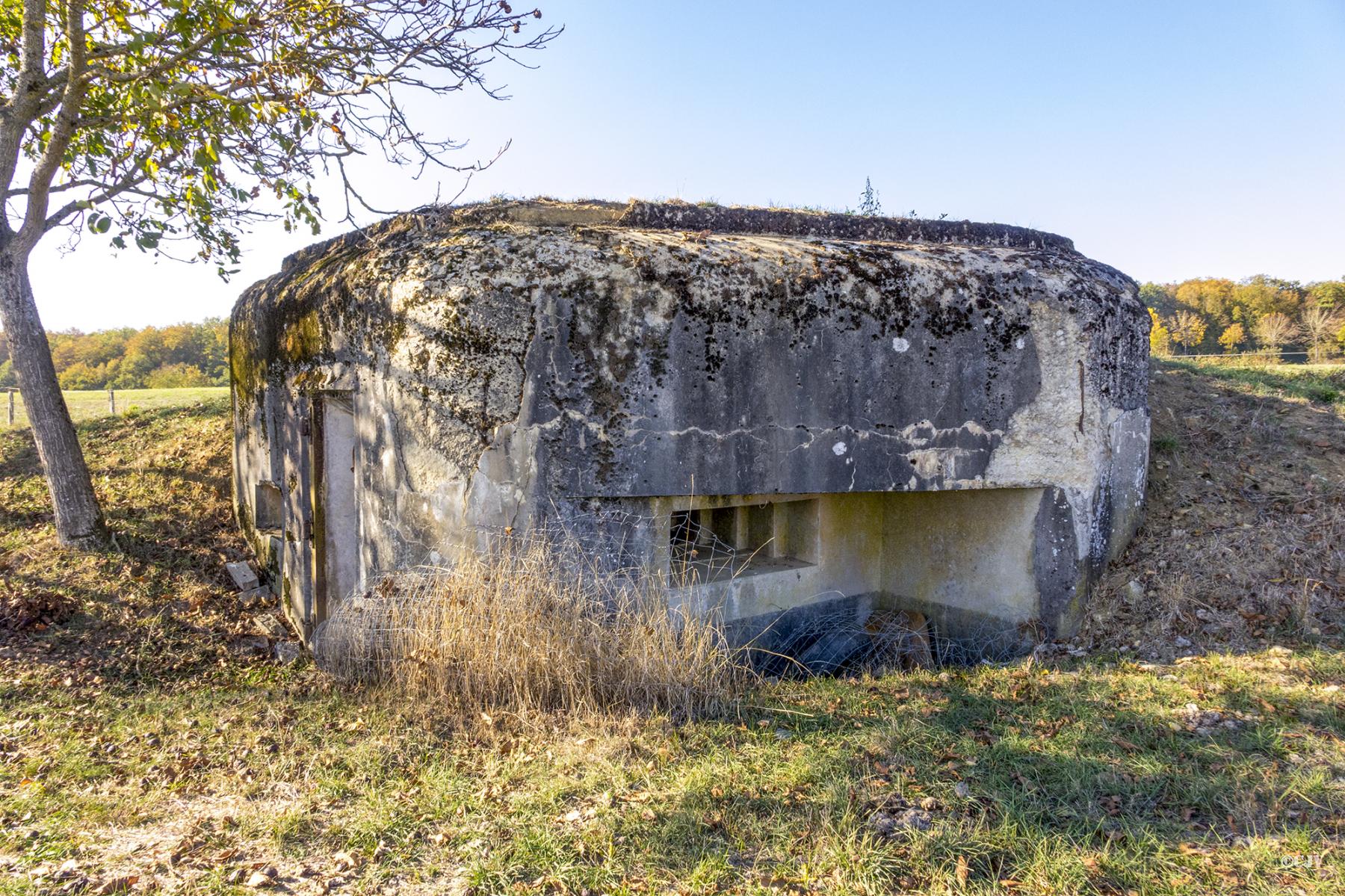 Ligne Maginot - SPIESS 3 - (Blockhaus pour arme infanterie) - Le créneau mitrailleuse - Lia VERMEULEN