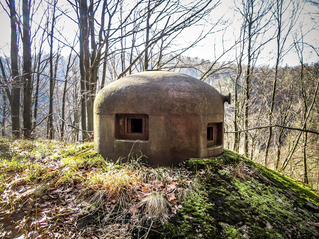 Ligne Maginot - TRAUTBACH CENTRE - (Blockhaus pour arme infanterie) - Cloche à créneaux décalés (adaptation au terrain) - Fré Do