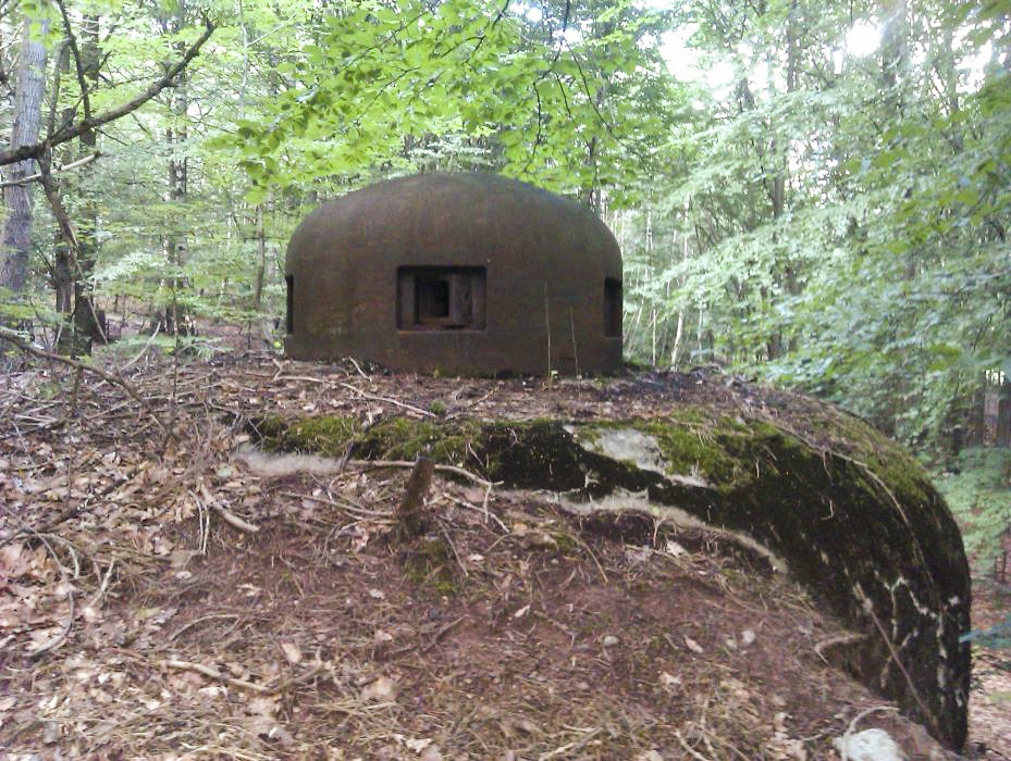 Ligne Maginot - TRAUTBACH EST - (Blockhaus pour arme infanterie) - La cloche GFM - donceuh