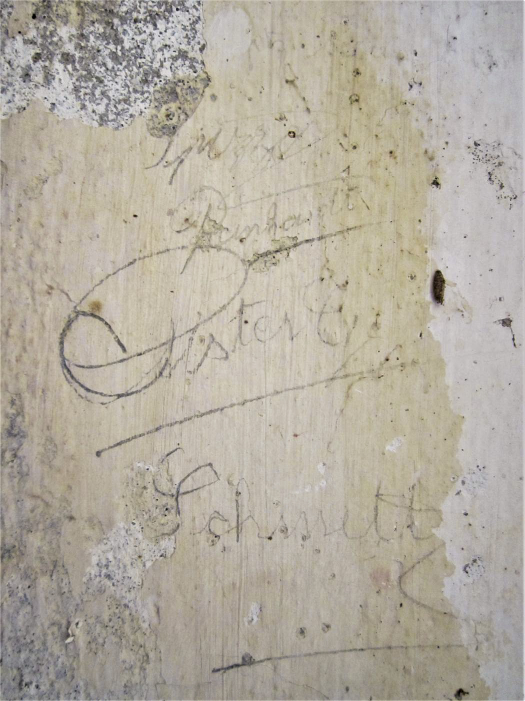 Ligne Maginot - FM45 - NONNENHARDT CENTRE 2 - (Blockhaus pour arme infanterie) - Graffiti - Gregory Fuchs
