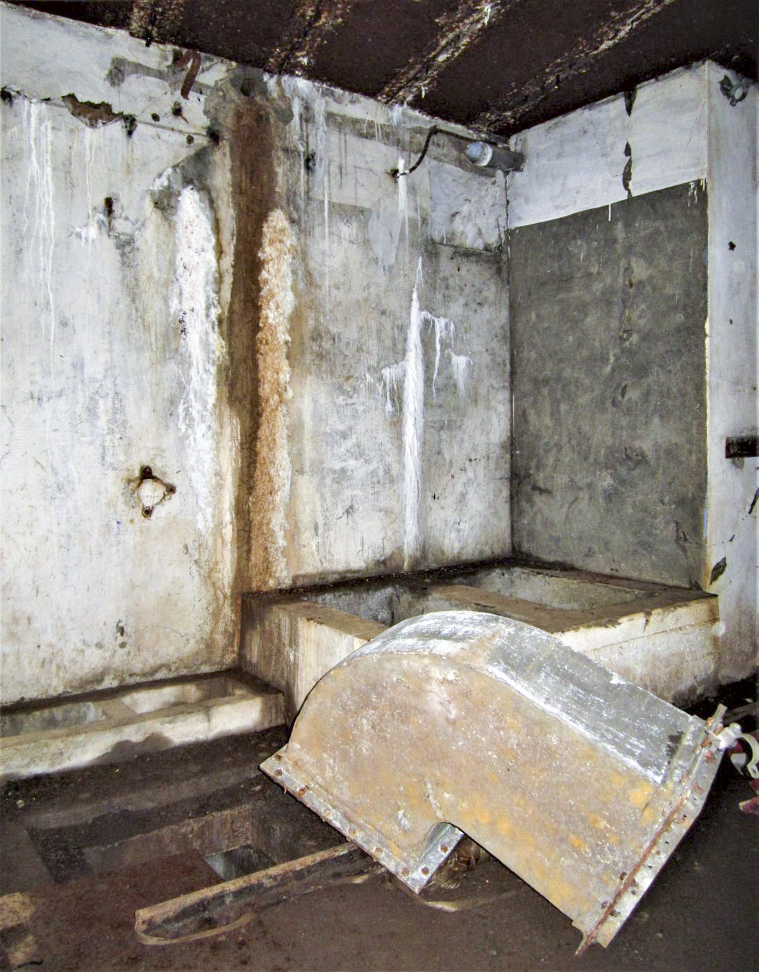 Ligne Maginot - WINDSTEIN - (Casemate d'infanterie - double) - Puits et emplacement du réservoir - Gregory Fuchs