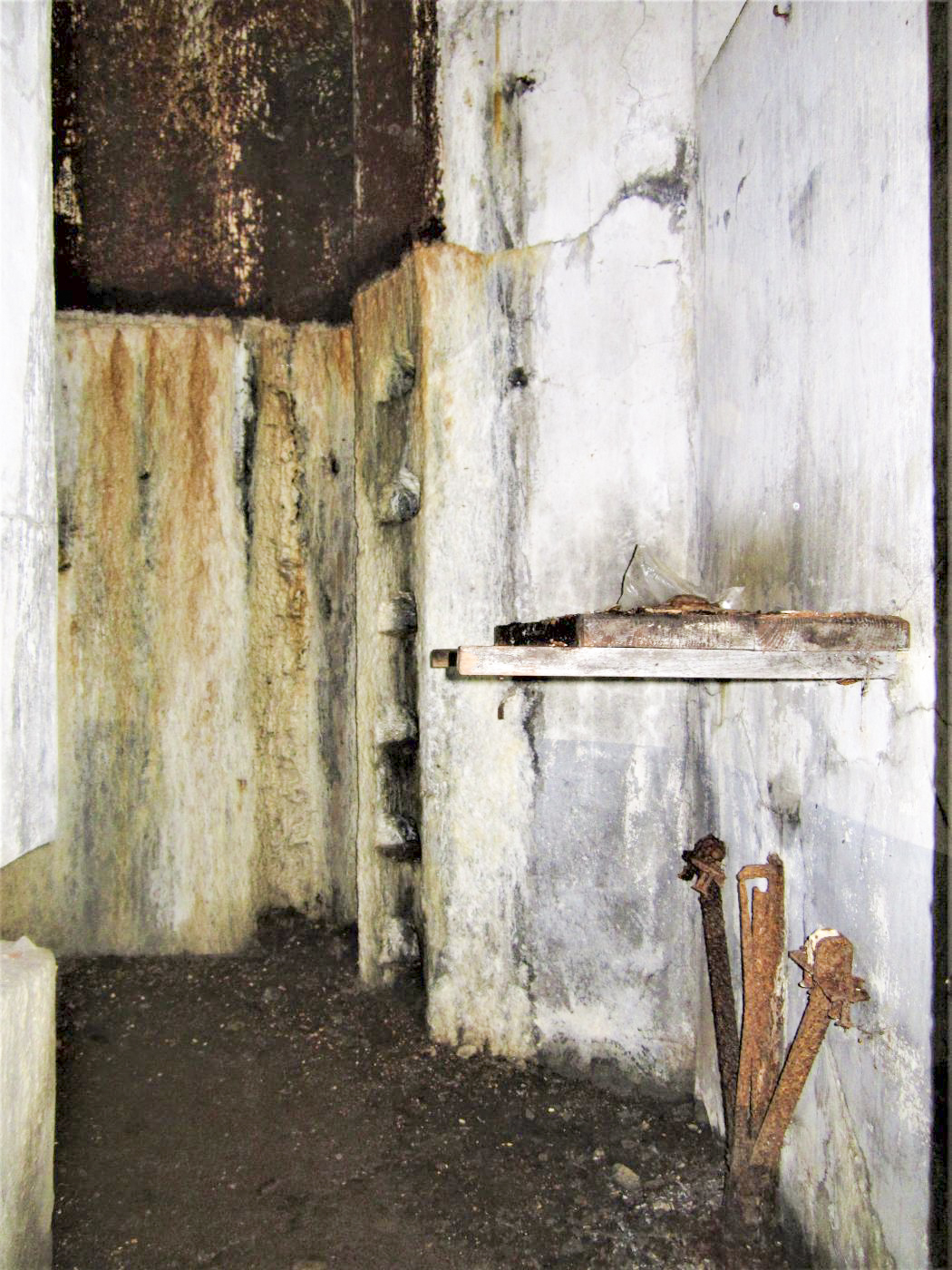 Ligne Maginot - WINDSTEIN - (Casemate d'infanterie - double) - Local de la cloche JM est - Gregory Fuchs