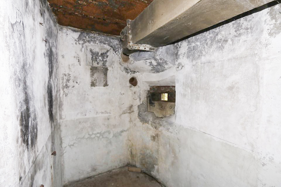 Ligne Maginot - WINDSTEIN - (Casemate d'infanterie - double) - Caponnière FM de défense rapprochée de l'entrée - GRAMI