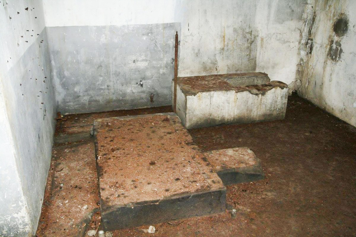 Ligne Maginot - WINDSTEIN - (Casemate d'infanterie - double) - Le socle ou était installé le groupe électrogène à moteur CLM 1PJ65 alimentant la casemate - B.HENRICH
