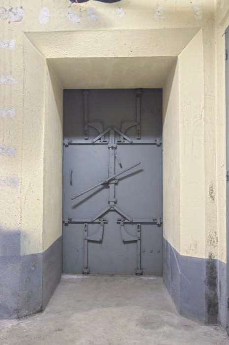 Ligne Maginot - NANCY- LAXOU - STATION PROTéGéE LSGD - (Central téléphonique isolé) - Vue intérieure de la porte étanche - Antoine SCHOEN