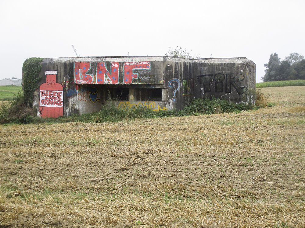 Ligne Maginot - A5 - PONT DE WATOU - (Blockhaus lourd type STG / STG-FCR - Double) - Vue prise dos à la D 137 - Rue de Watou - Smardz Félix