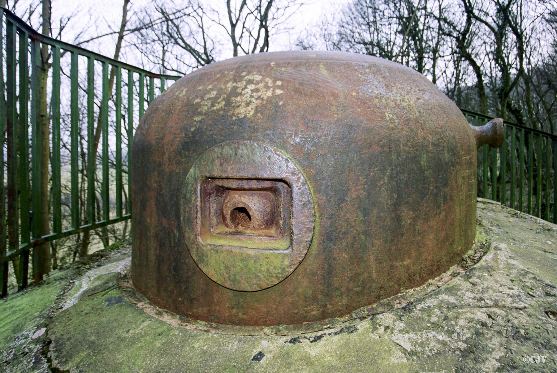 Ligne Maginot - A8 - PUDEFORT EST - (Casemate d'infanterie) - Cloche GFM type B - Lia VERMEULEN