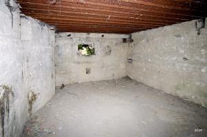 Ligne Maginot - CEZF-1 - CROIX SAINT HUBERT - (Casemate d'infanterie - Double) - Réservations dans le béton pour accueillir un bouclier suspendu