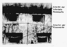 Ligne Maginot - MONT DES WELCHES - A21 - (Ouvrage d'artillerie) - Bloc 4 
Noter le camouflage de la façade

Extrait de 'Beschreibung des 81-mm Flugelminenwerfer im Kasematte'
Origine NARA