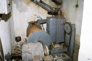 Ligne Maginot - MONT DES WELCHES - A21 - (Ouvrage d'artillerie) - Entrée munitions 
Le treuil du plan incliné