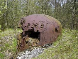 Ligne Maginot - KERFENT - A34 - (Ouvrage d'infanterie) - Bloc 2
Cloche GFM labourée par les obus de PAK 88 allemands