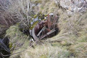 Ligne Maginot - EINSELING SUD - C73 - (Casemate d'infanterie) - Puits de la cloche GFM Nord
La cloche a été éjectée par l'explosion