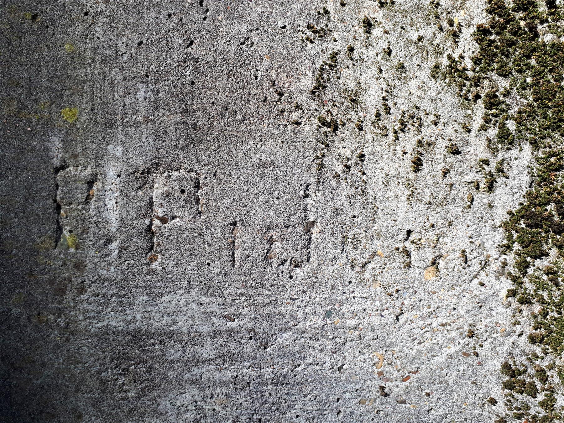 Ligne Maginot - 308C - PORT DU RHIN SUD 36 - (Blockhaus pour arme infanterie) - Graffiti à coté de l'entrée - Les Gardiens du Rhin