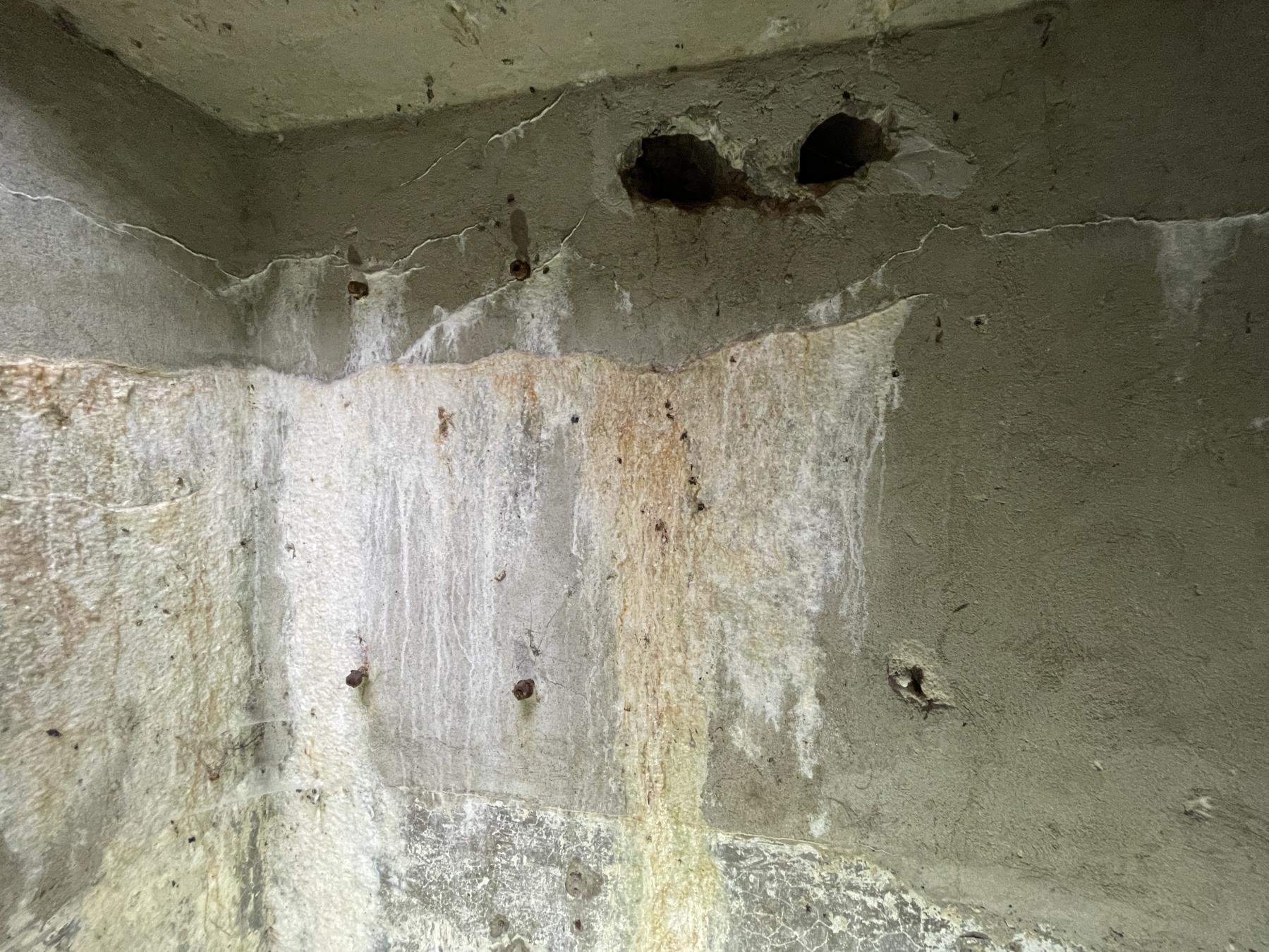 Ligne Maginot - UX1 - (Chambre de coupure) - Ancien emplacement pour un boîtier - DK_Antoine4