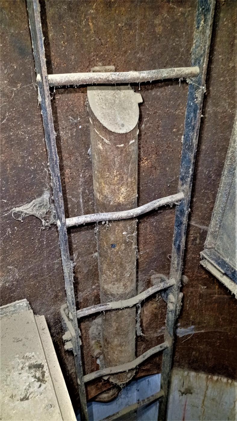Ligne Maginot - HOFFEN - (Abri) - Conduit de ventilation de la cloche GFM - Baptiste GAUDIN