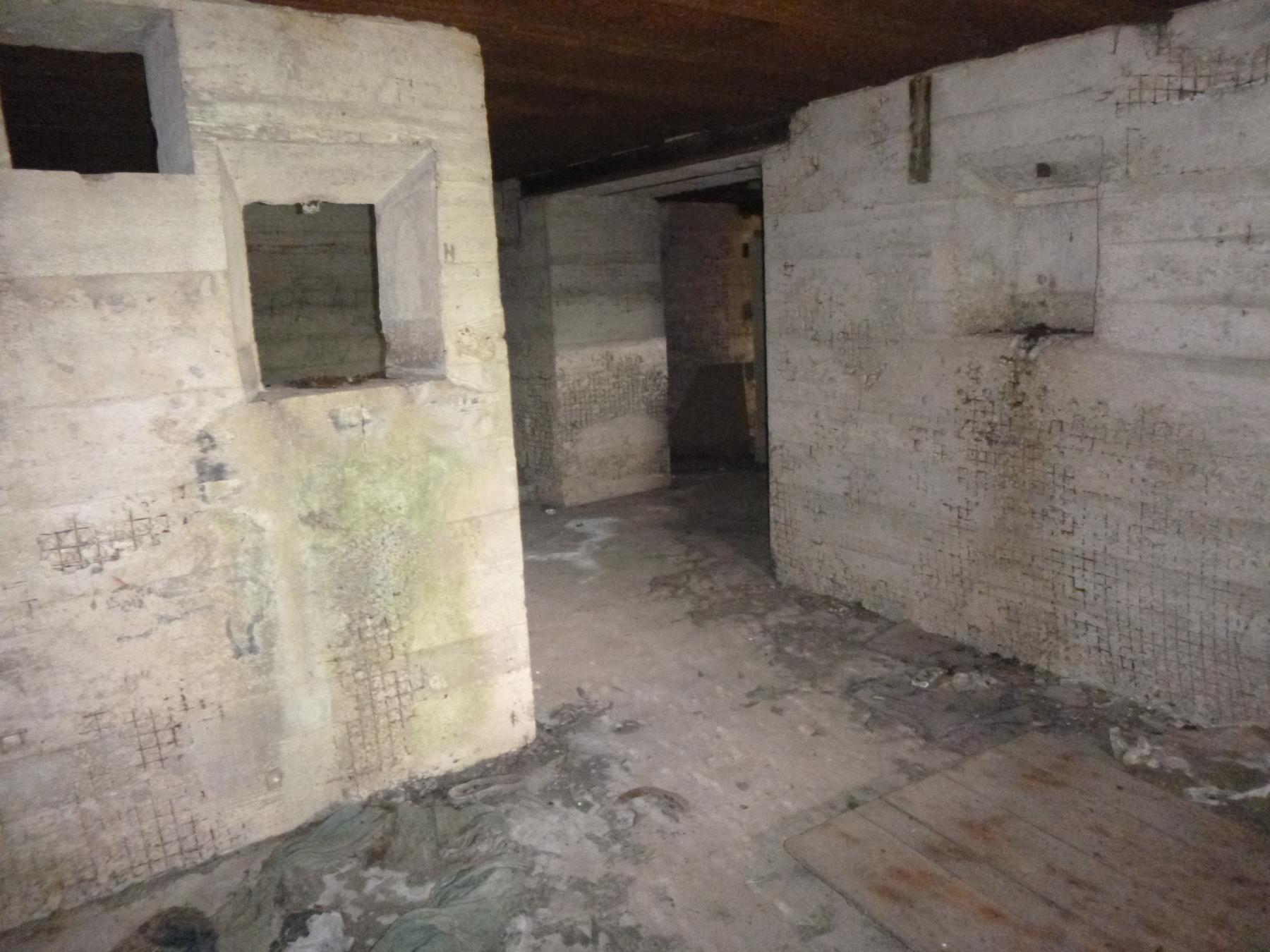 Ligne Maginot - FROESCHWILLER OUEST - (Casemate d'infanterie) - Répartition des pièces - l.Jacquemin