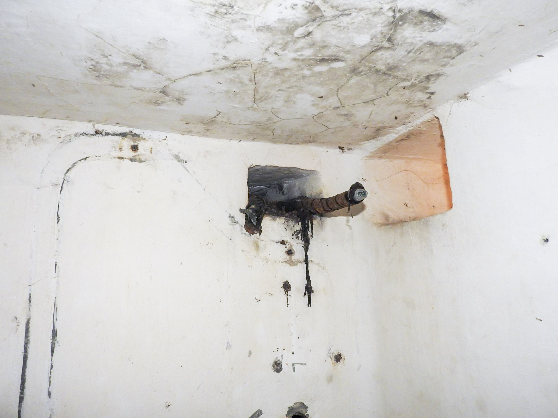 Ligne Maginot - E3 - (Chambre de coupure) - L'entrée de câbles téléphoniques supplémentaires - STENGER Mathieu