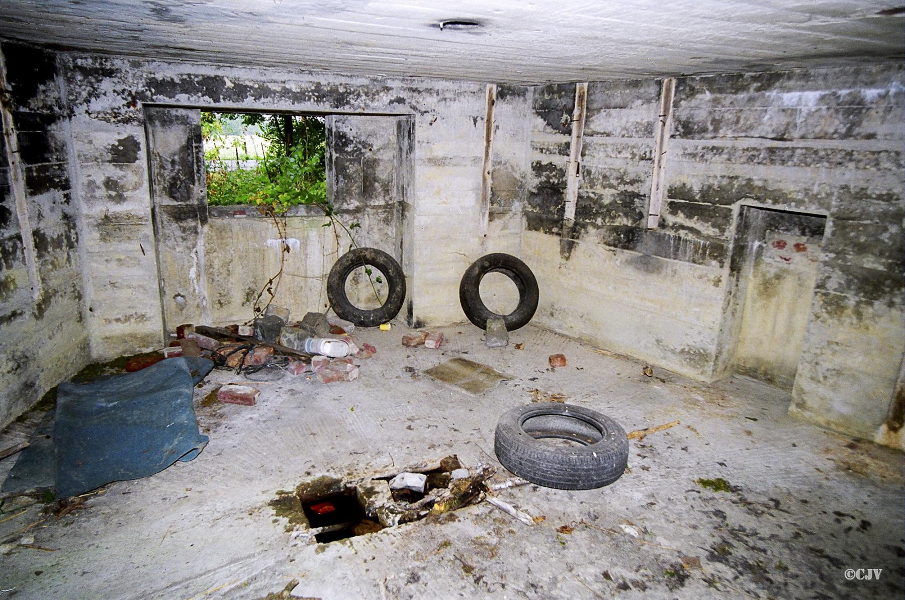 Ligne Maginot - BEF 301 - BOIS de la TASSONNIERE (Blockhaus pour canon) -  - Caspar Vermeulen