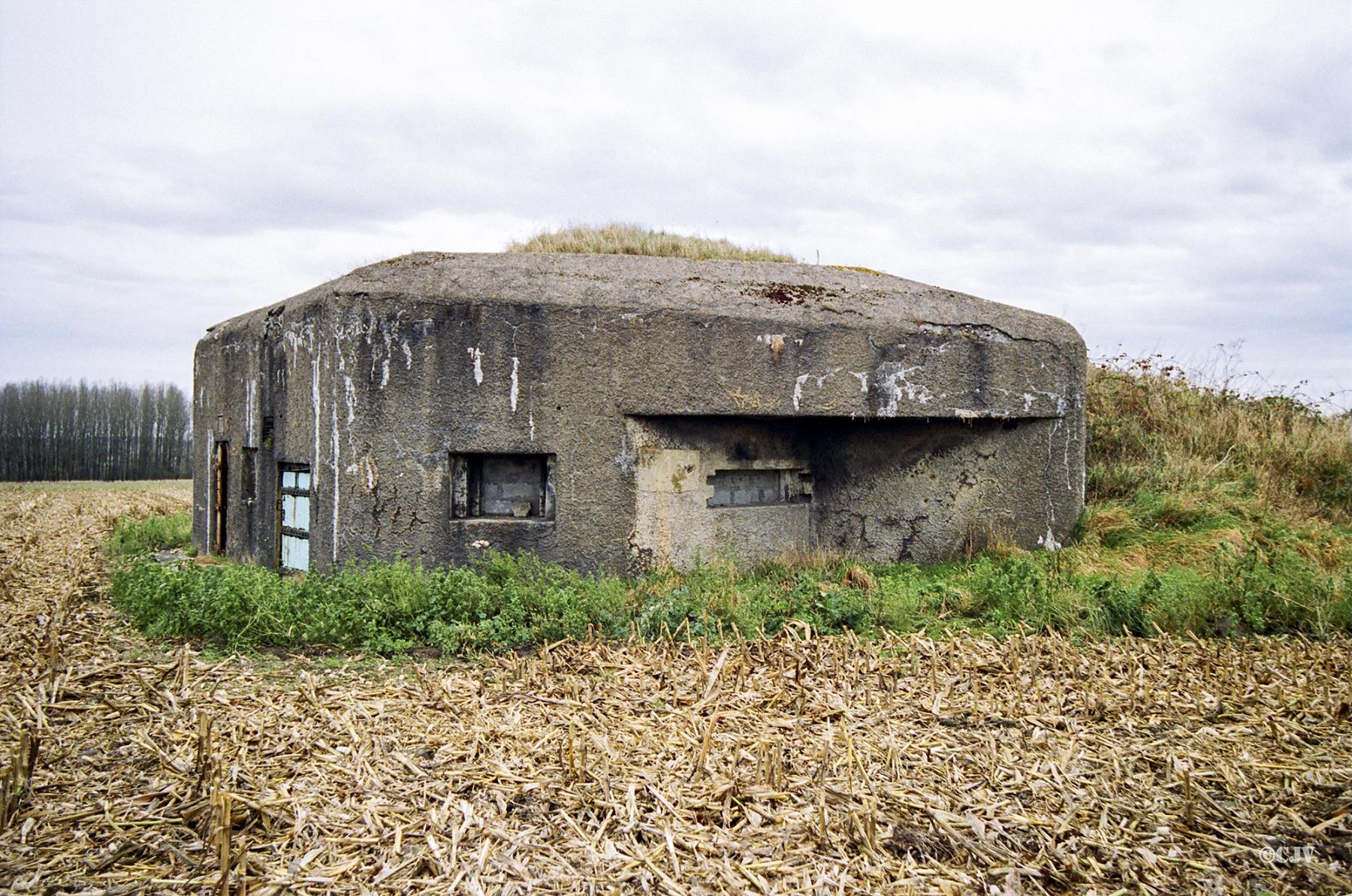 Ligne Maginot - B334 - LA PLAINE NORD - (Blockhaus pour canon) -  - Caspar Vermeulen